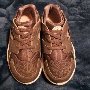 Kids sneakers